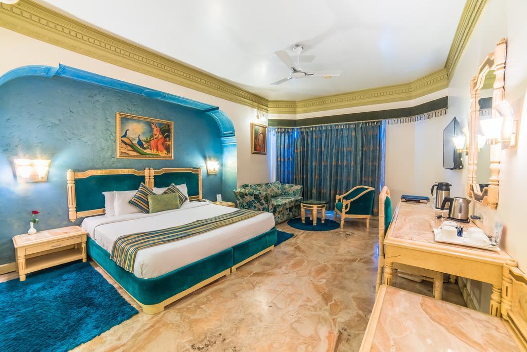 Hotel Hillock Маунт-Абу Экстерьер фото